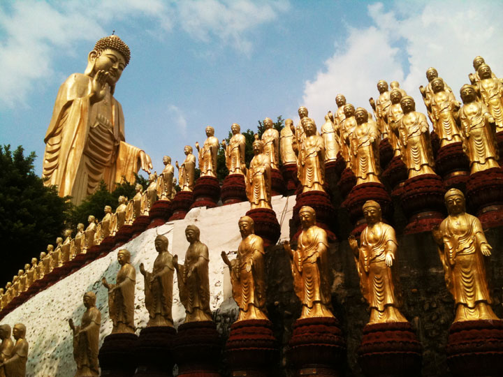 <a href='http://www.251994.com/lvyou/view/232' title='佛光山' style='color:blue;font-size:14px;'>佛光山</a> 高雄