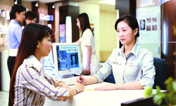 就診現(xiàn)場(chǎng)，高雄麗晶醫(yī)學(xué)美容整形外科診所